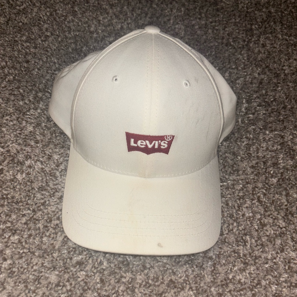 Levi's Cream Cap With Red Logo